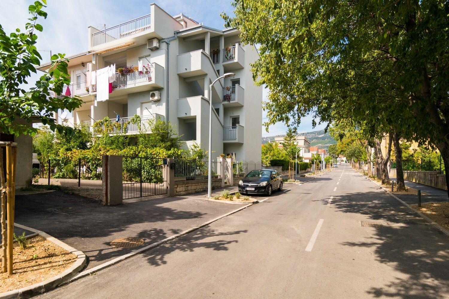 Apartment Jurica Kaštela Exteriör bild